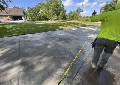 JP Custom Concrete installing new concrete driveway in south Houston area